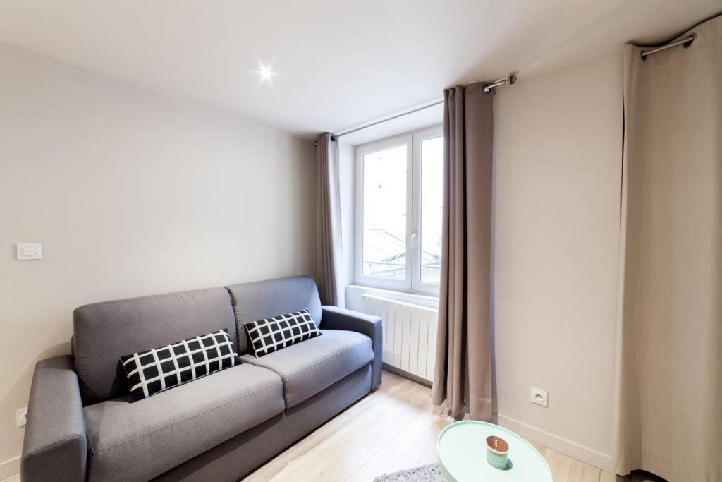Studio Parfaitement Equipe - Metro Cordeliers Ail Lyon Exteriör bild